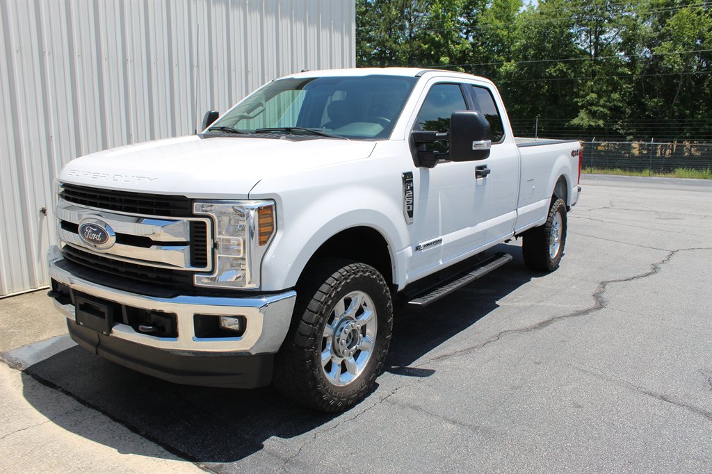 2019 Ford F-250 XLT 4x4 SuperCab 8' Box's photo